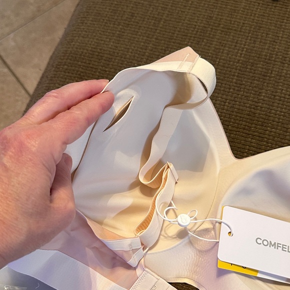 Women's Cream Wireless Bra - Picture 9 of 10